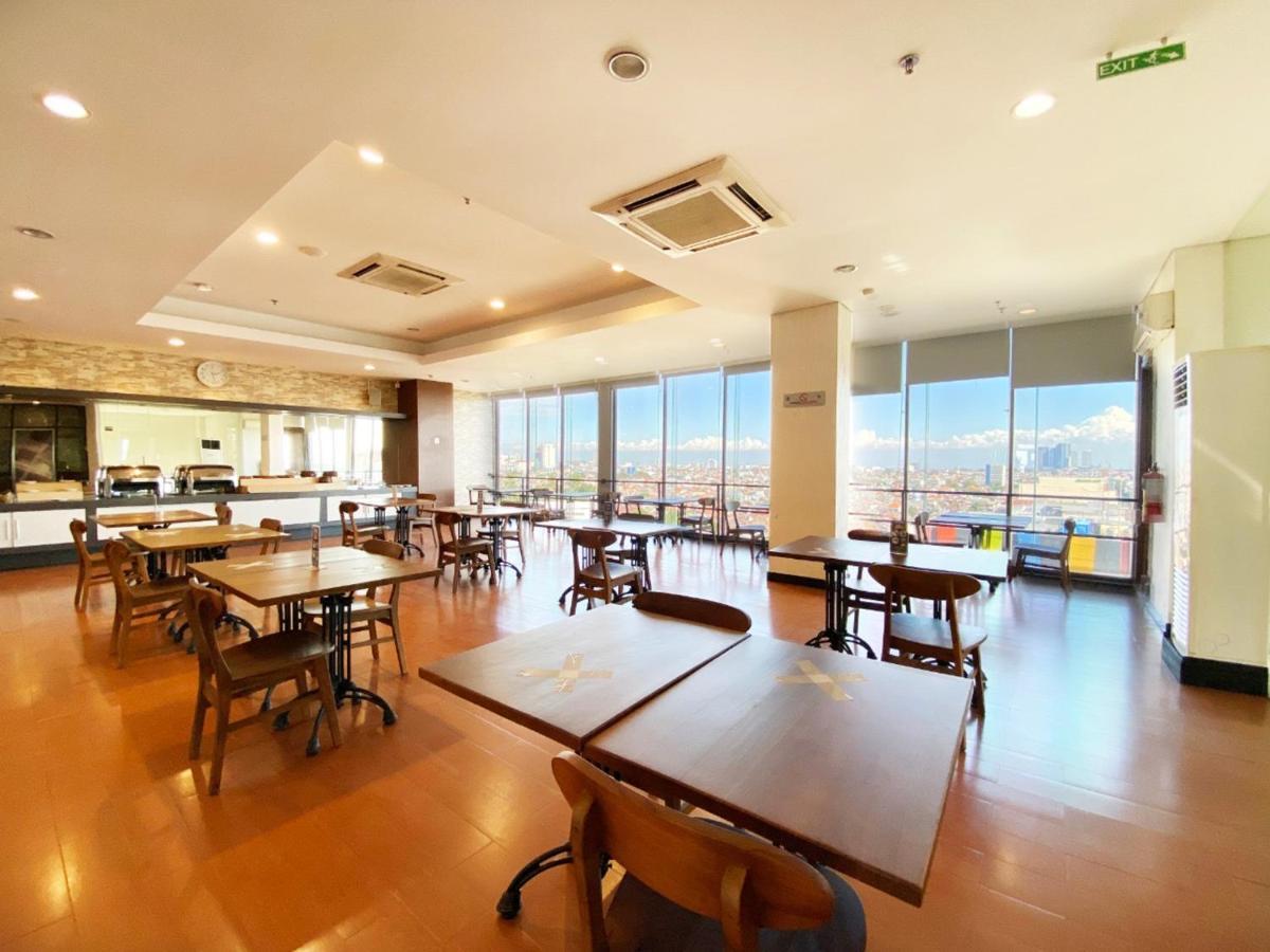 Hotel 88 Embong Malang Tunjungan Surabaya By Wh - Breakfast With The Best View On The Highest Floor And Strategic Location In The City Center Zewnętrze zdjęcie