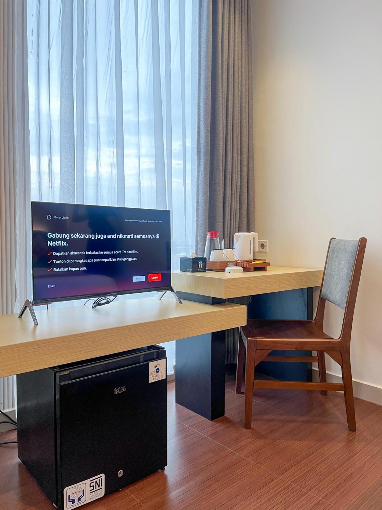 Hotel 88 Embong Malang Tunjungan Surabaya By Wh - Breakfast With The Best View On The Highest Floor And Strategic Location In The City Center Zewnętrze zdjęcie