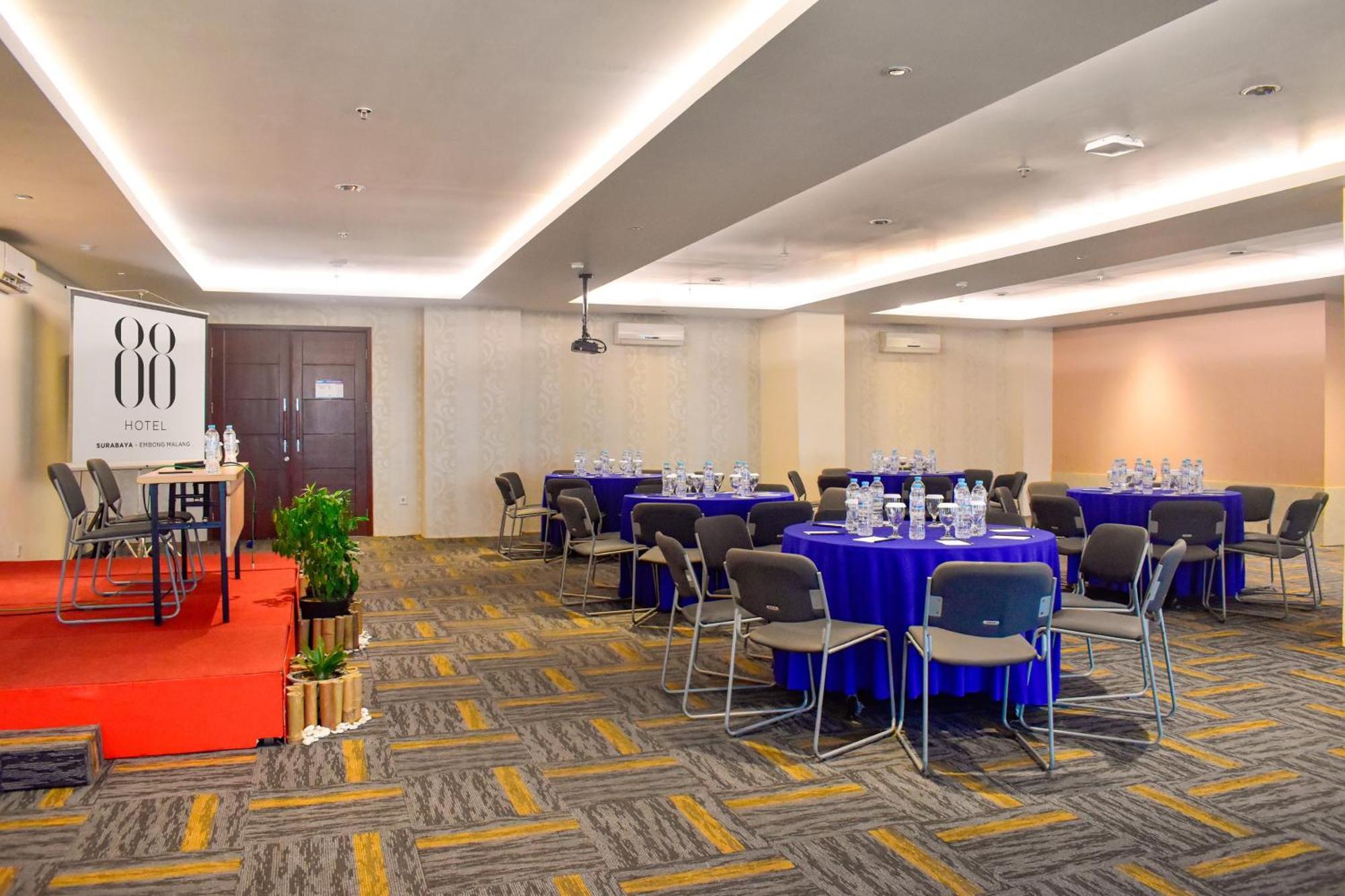 Hotel 88 Embong Malang Tunjungan Surabaya By Wh - Breakfast With The Best View On The Highest Floor And Strategic Location In The City Center Zewnętrze zdjęcie