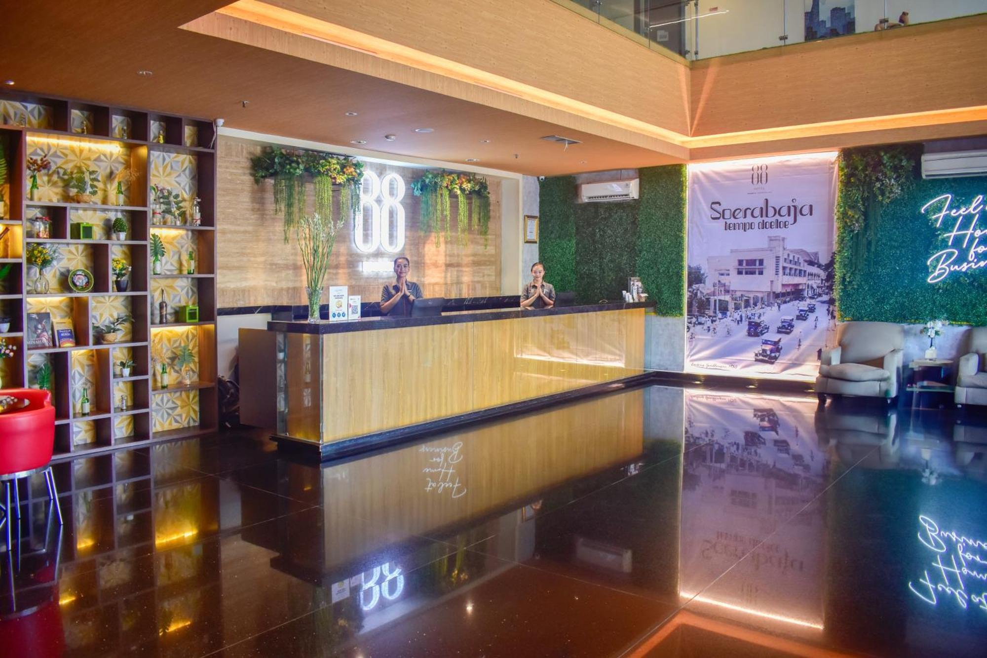 Hotel 88 Embong Malang Tunjungan Surabaya By Wh - Breakfast With The Best View On The Highest Floor And Strategic Location In The City Center Zewnętrze zdjęcie